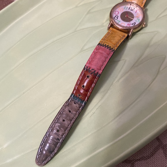 VTG Orvis Ladies Gold Tone Stainless Steel Multicolor Watch Genuine Leather Band - Picture 5 of 7